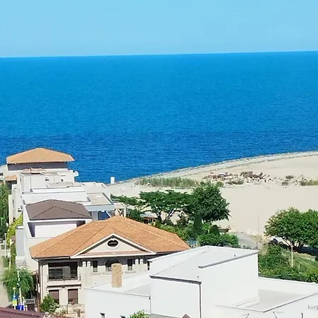 Ap 3 Cam Faleza Nord Apartment *