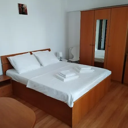 Apartment Ap 3 Cam Faleza Nord