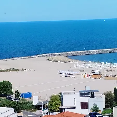 Apartment Ap 3 Cam Faleza Nord Constanta
