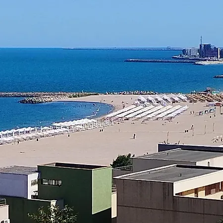 Ap 3 Cam Faleza Nord Apartment *